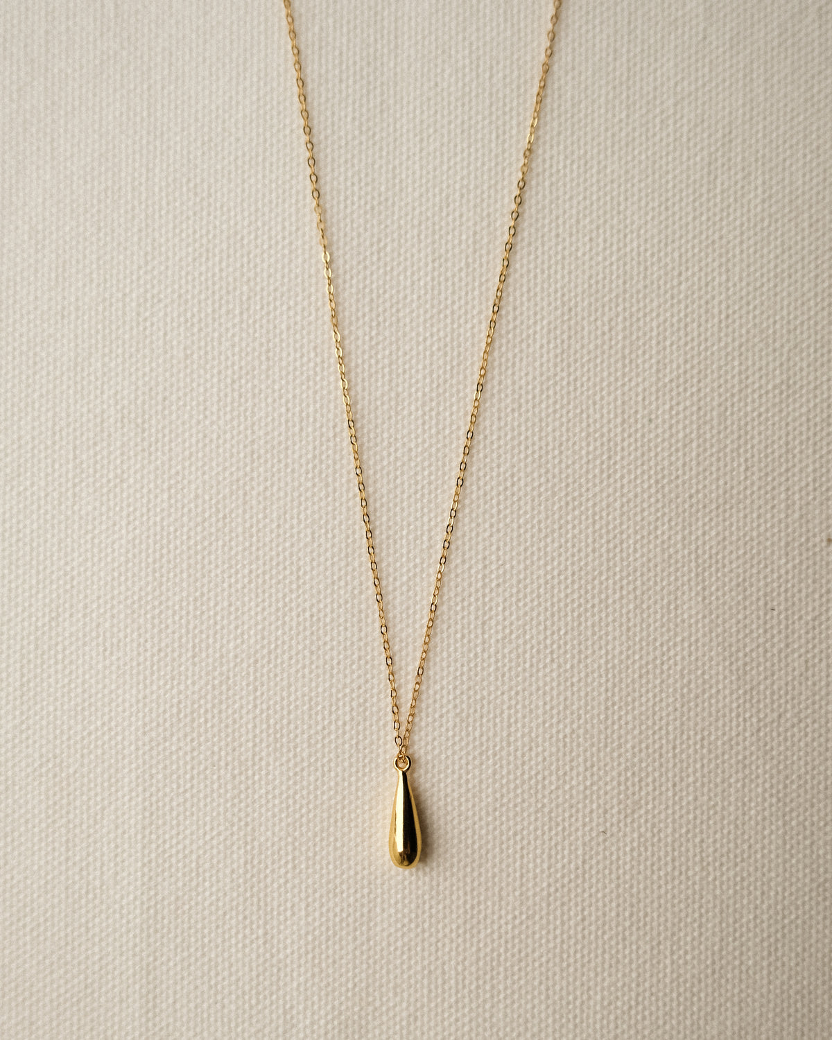 Aoja Droplet Pendant Necklace