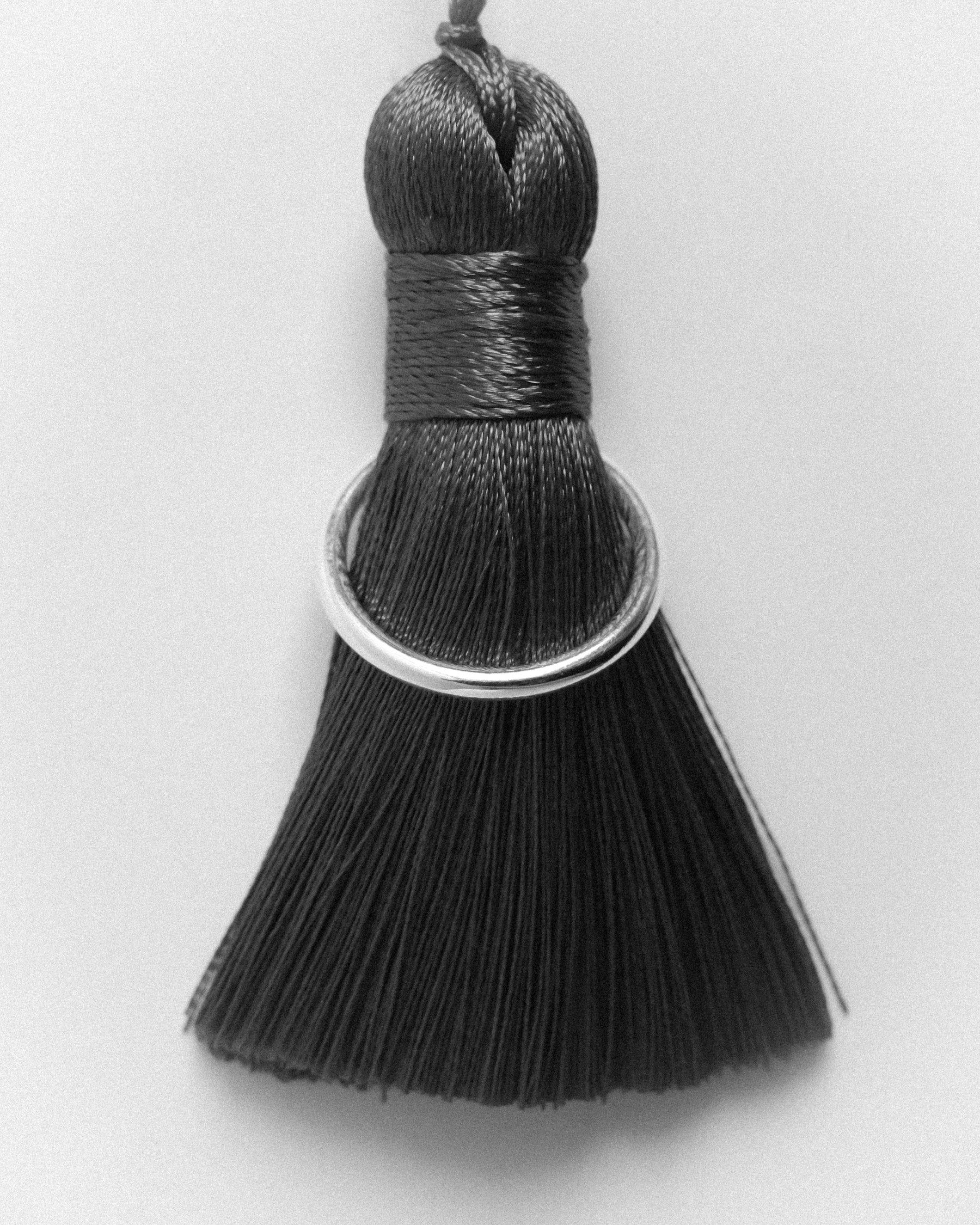 Goma Round Band Ring