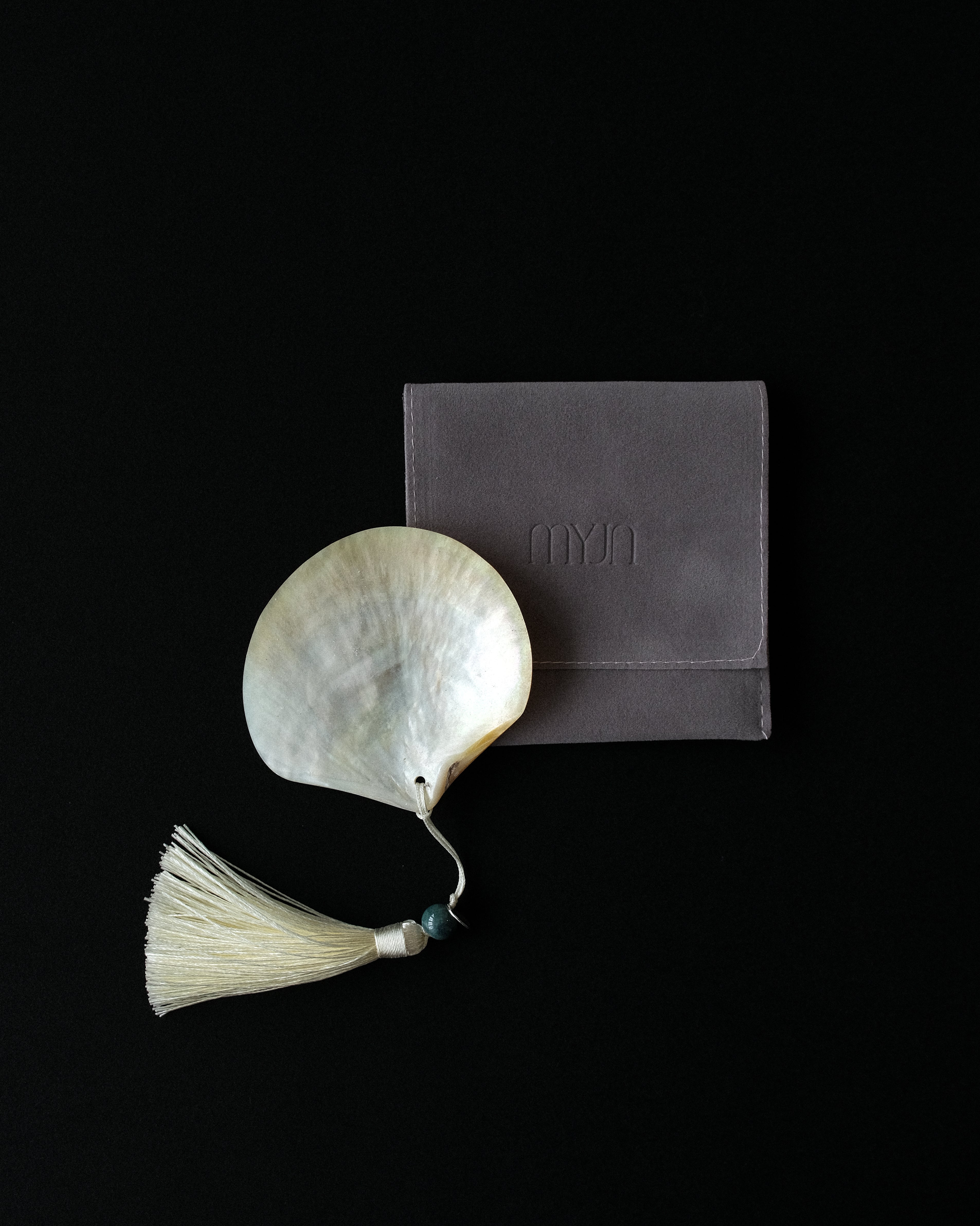 [GIFT] Elysian Silk Tassel Shell Dish