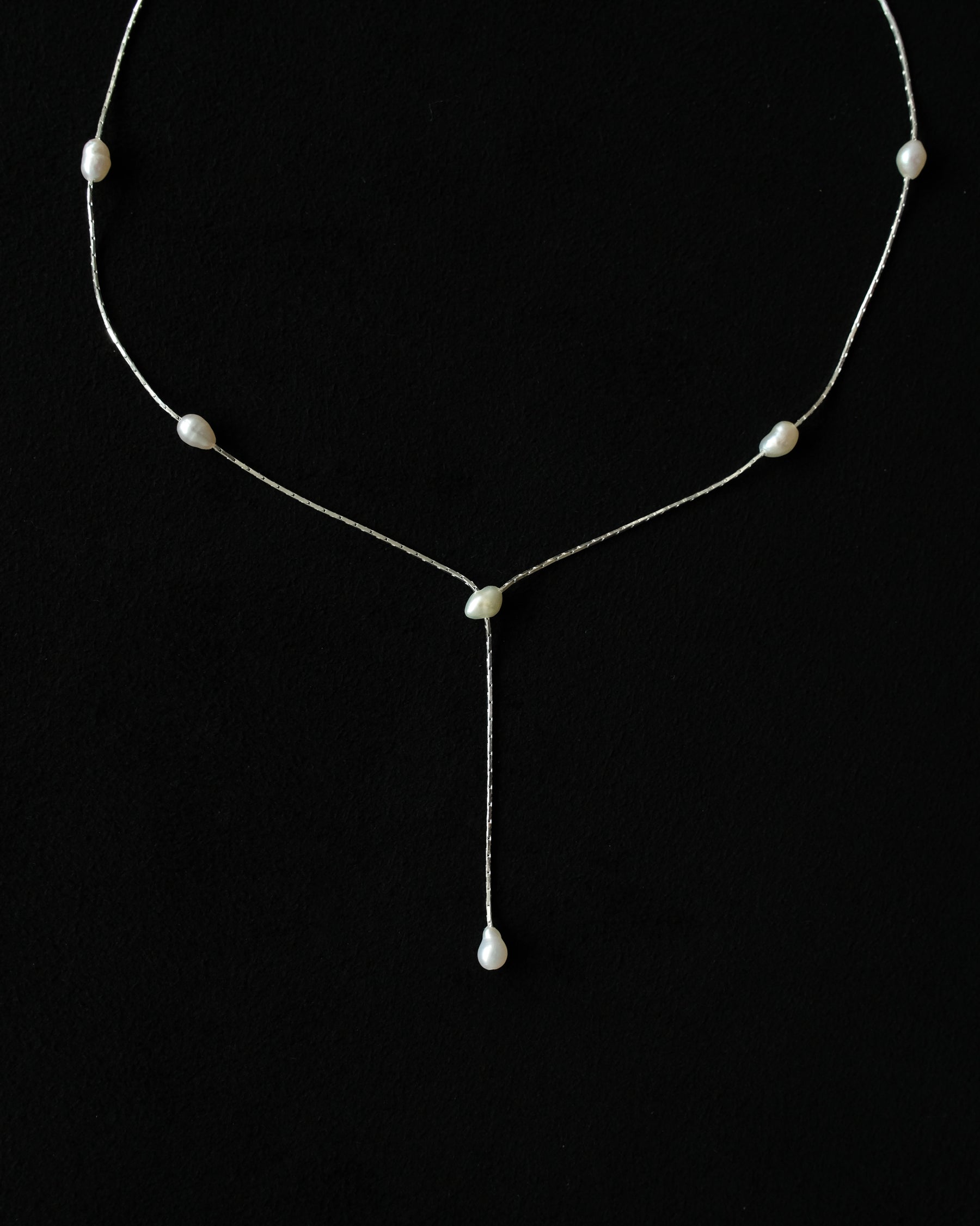 Aglaé Tiny Keshi Pearl Droplet Necklace