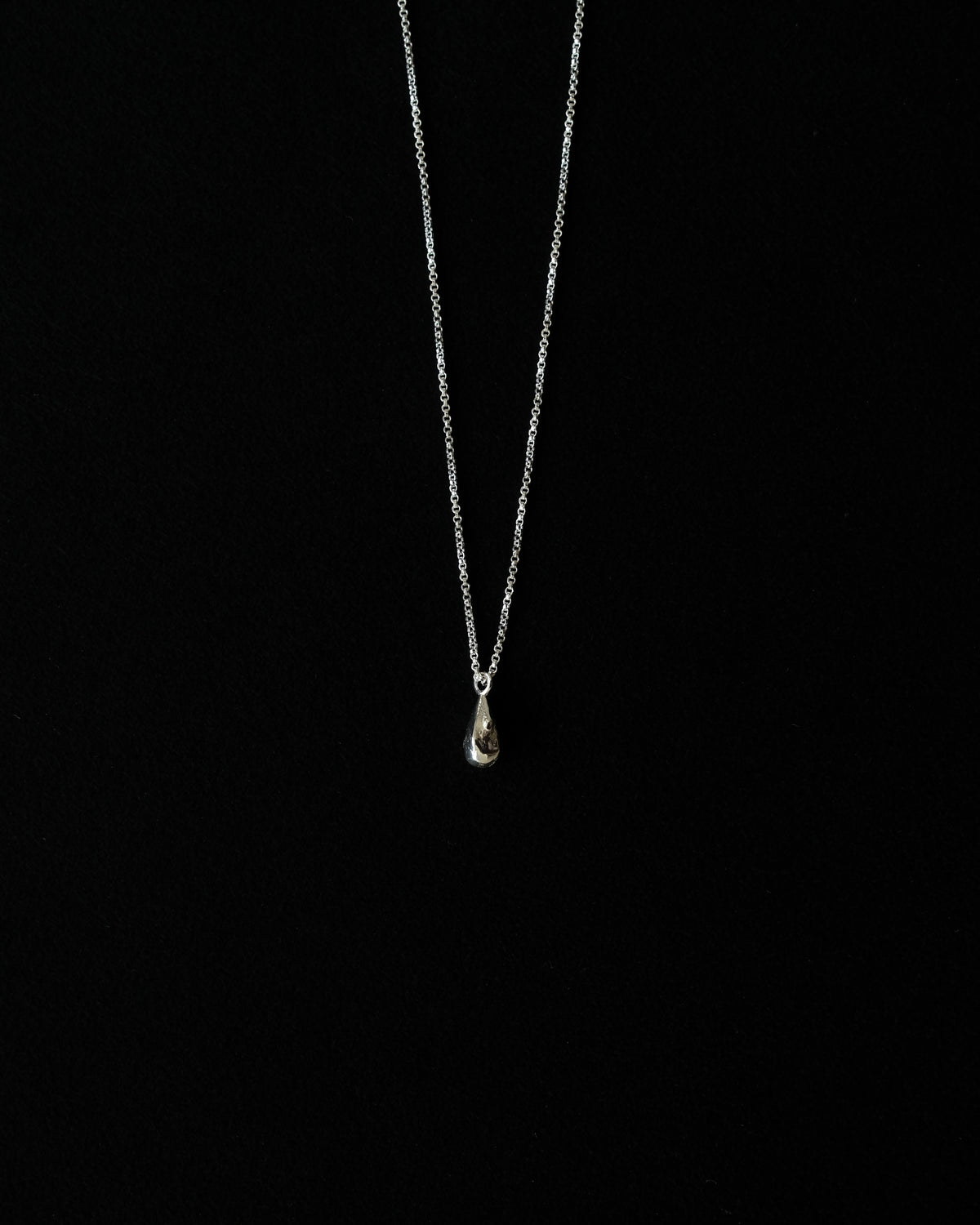 Paz Droplet Pendant Necklace
