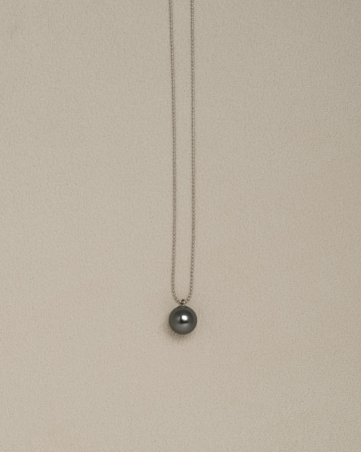 Noelia Single Pearl Pendant Necklace