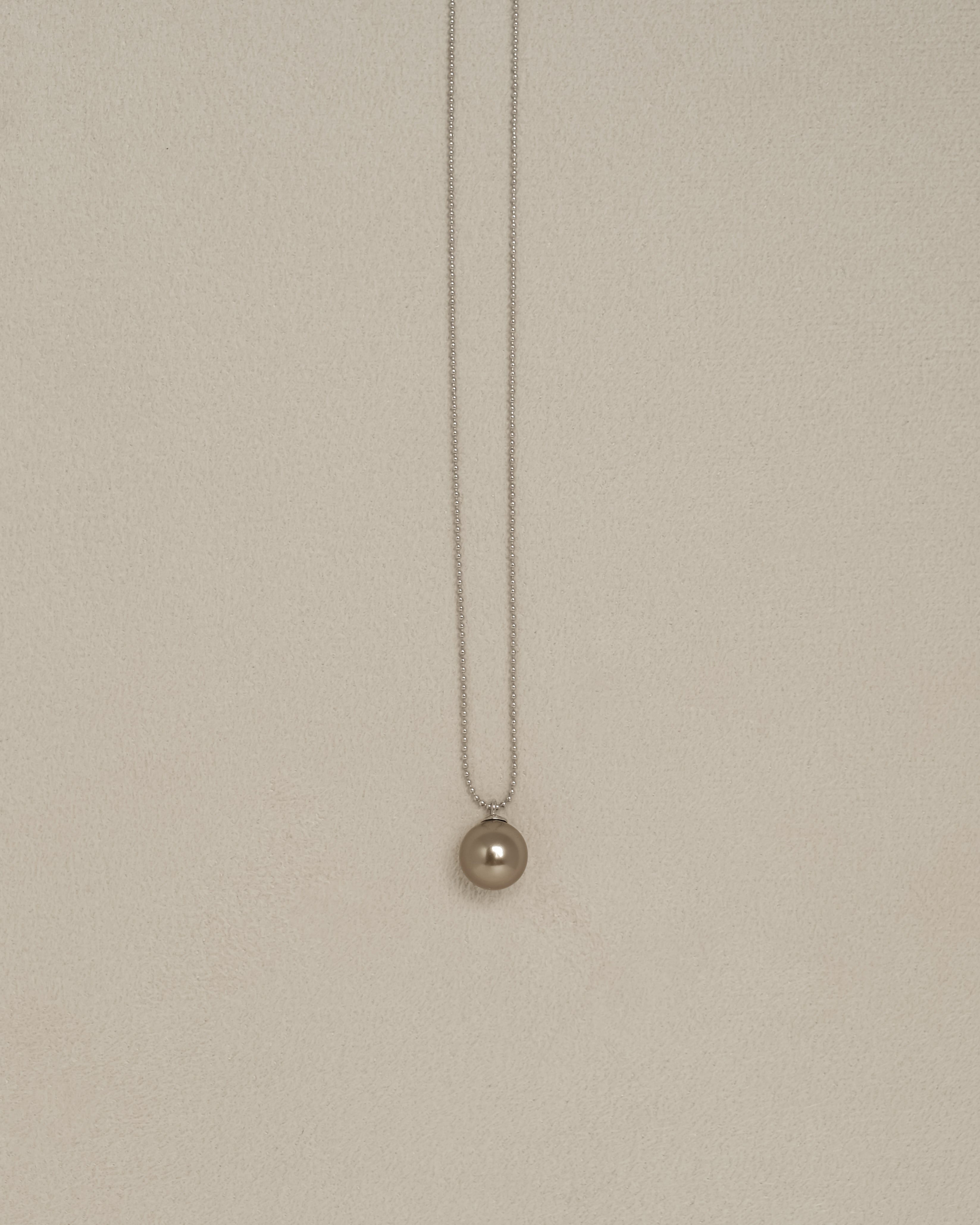 Noelia Single Pearl Pendant Necklace