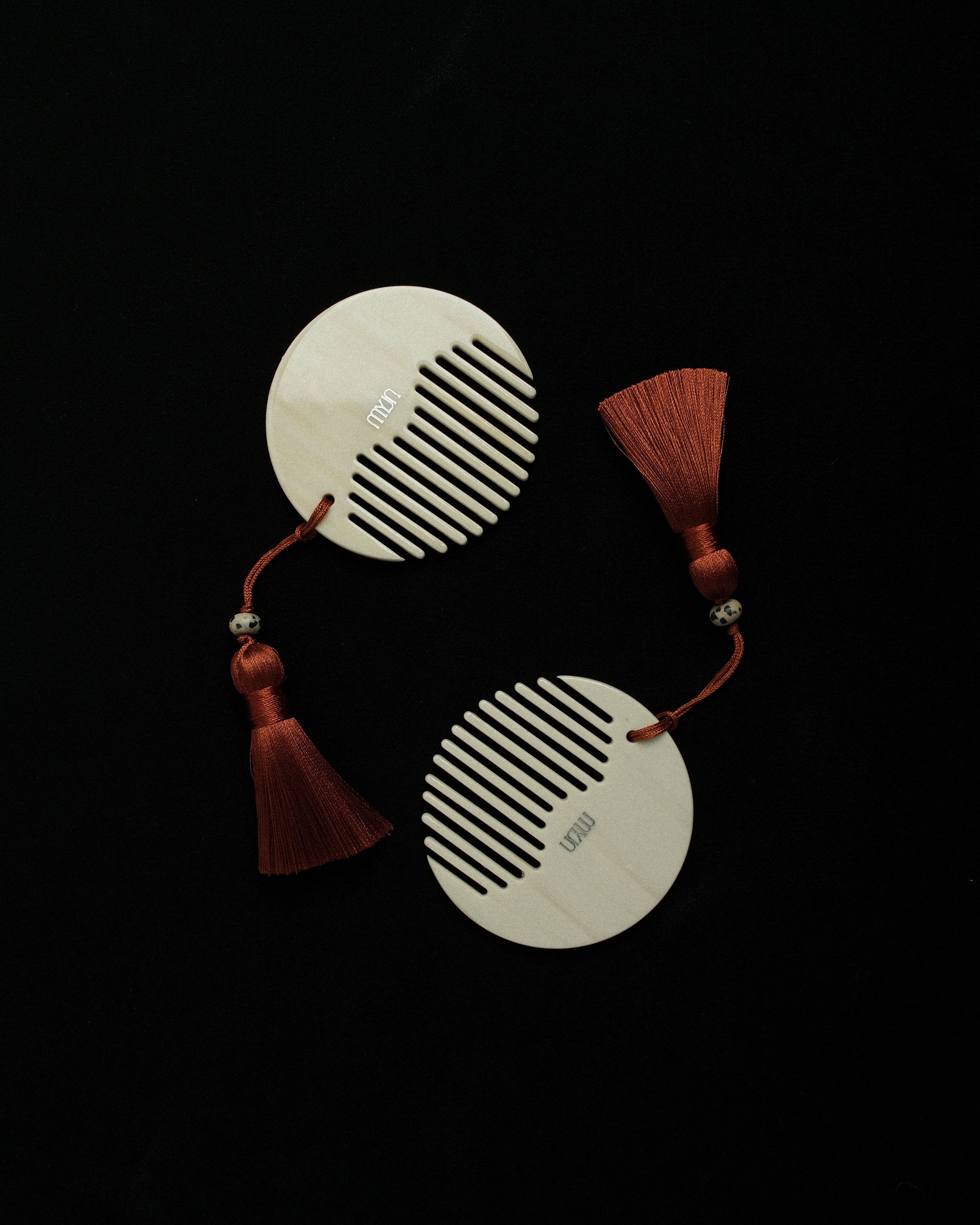 [GIFT] The Zhī Tassel Comb