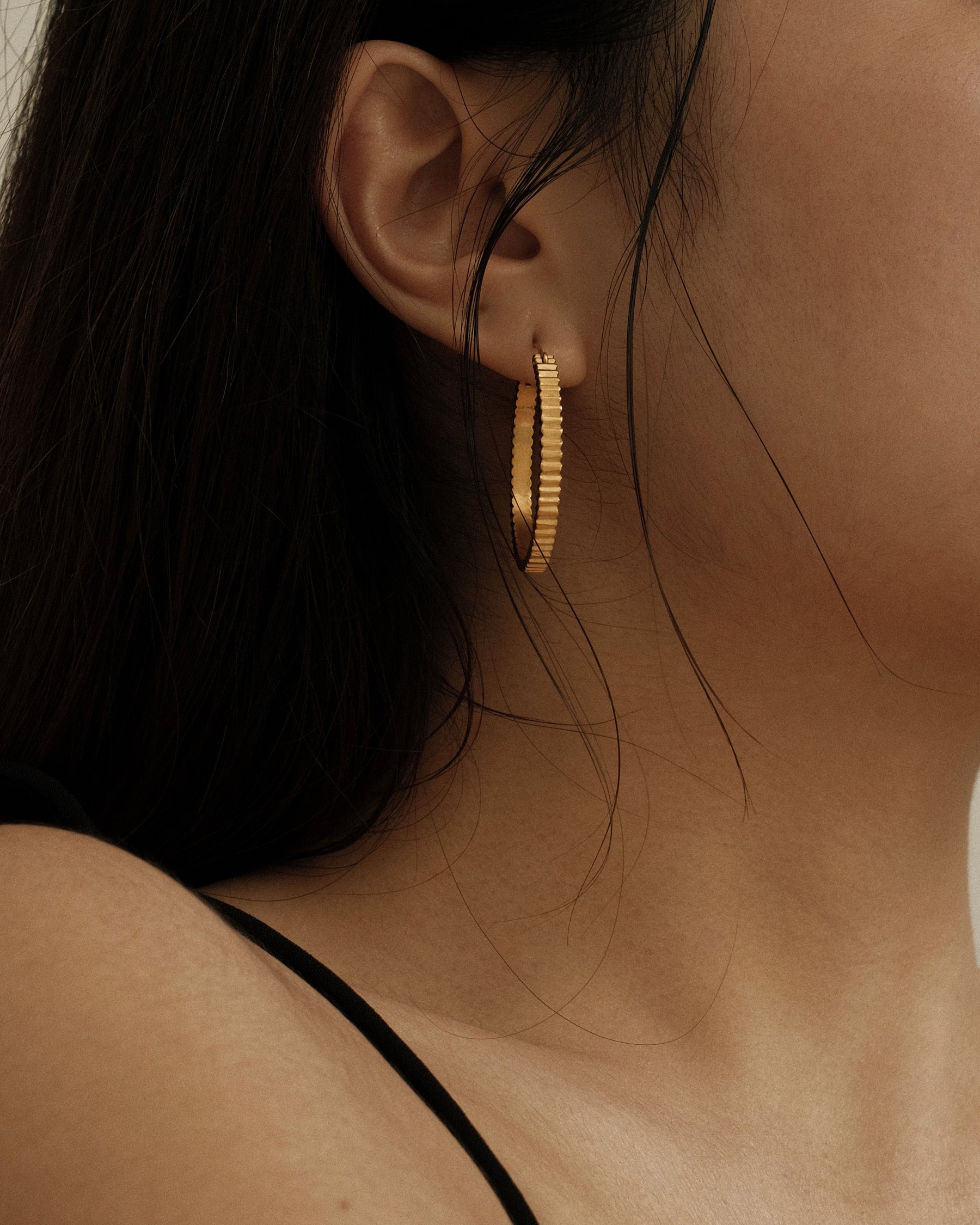 Paige Ribbed Hoop Earrings