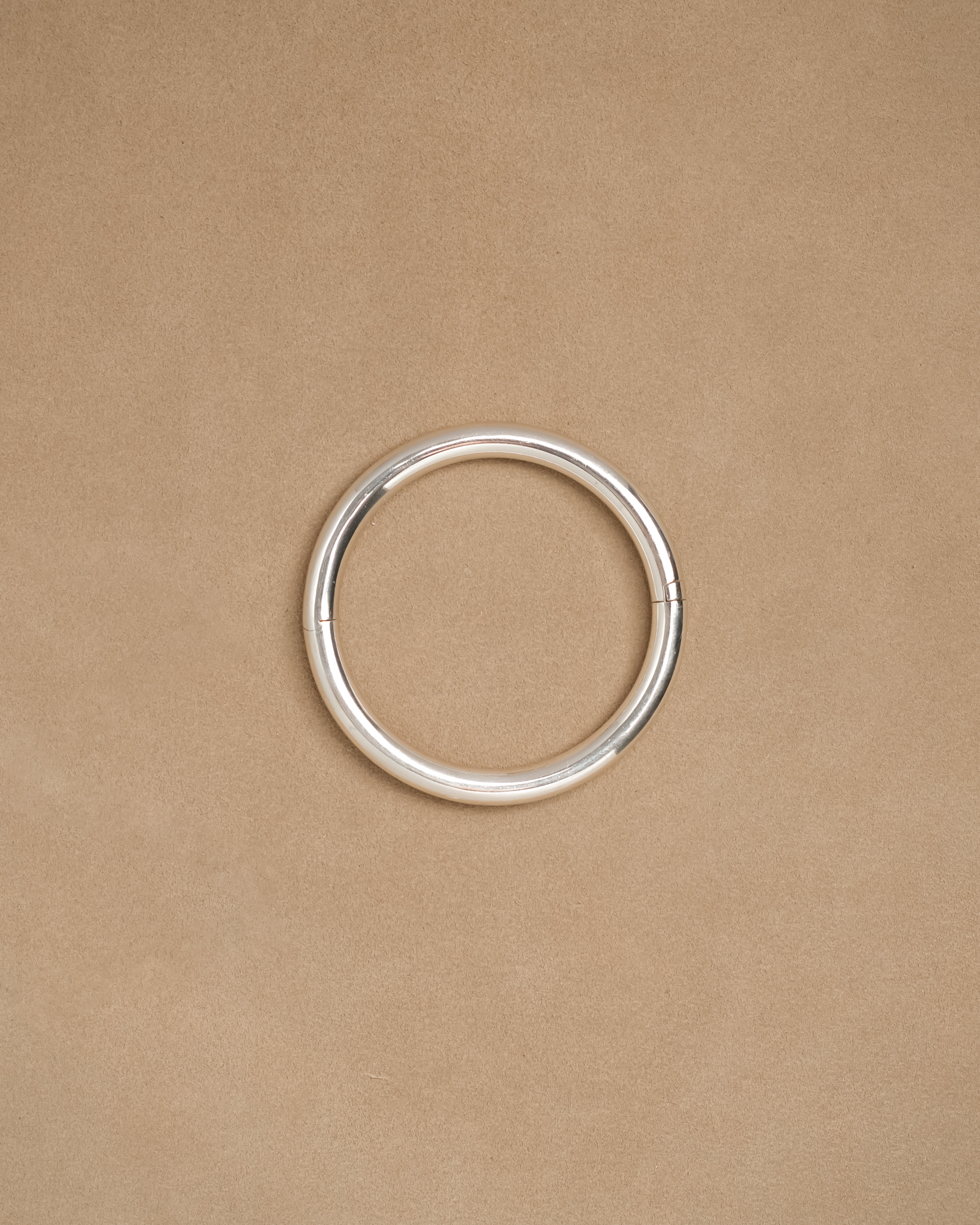 Bold Barbara Round Bangle