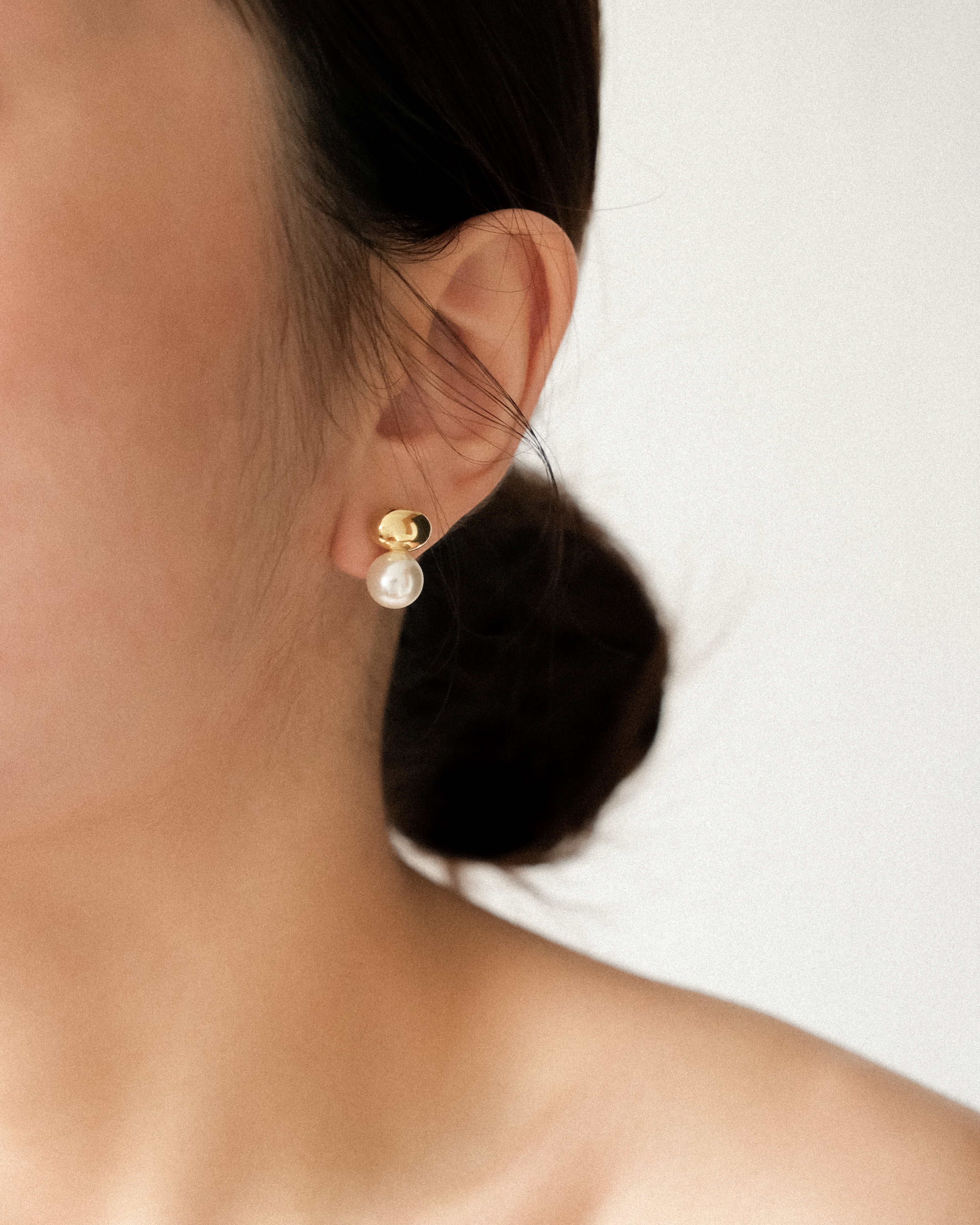 Bold Toia Pearl Stud Earrings