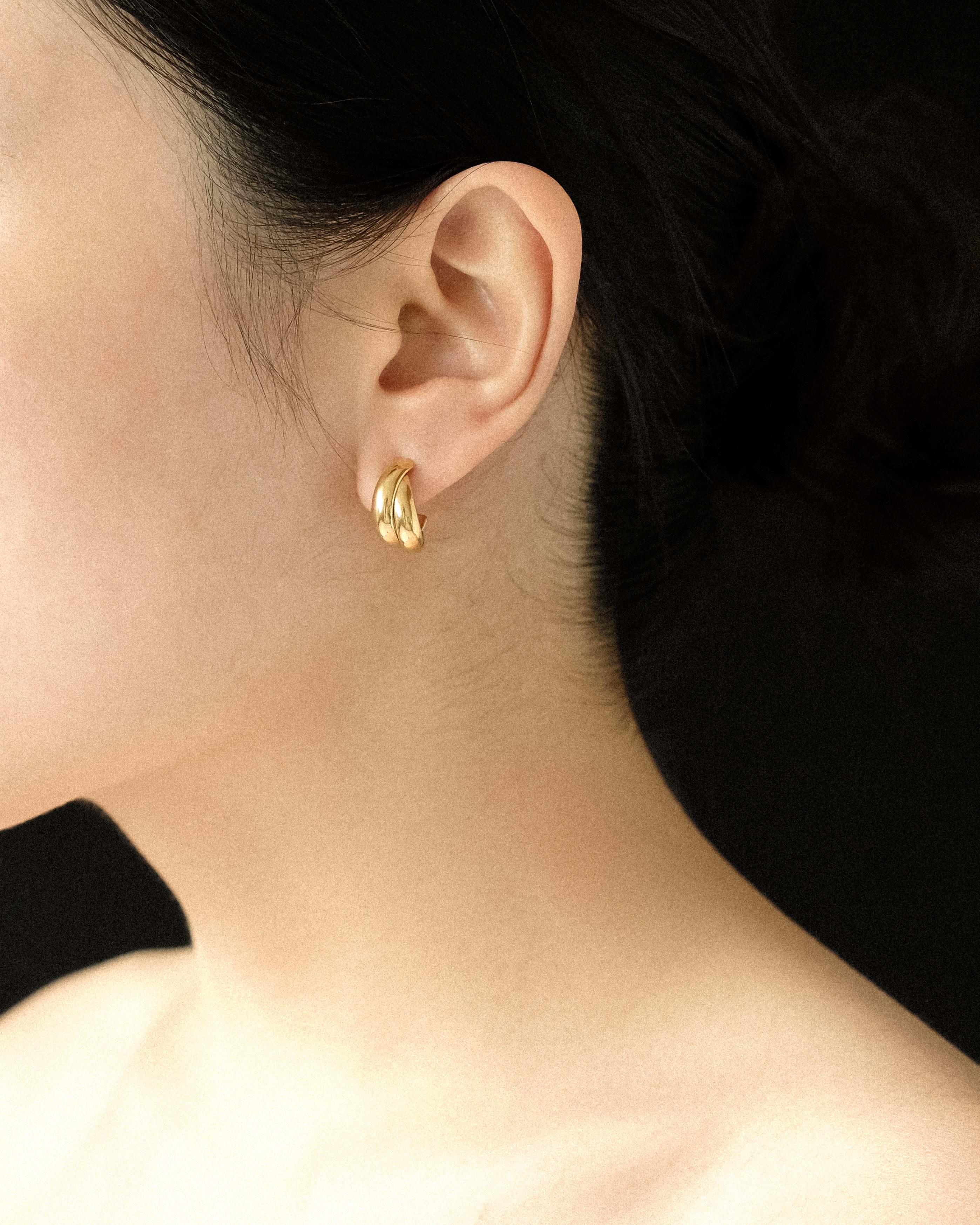 Nais Intertwined Stud Earrings