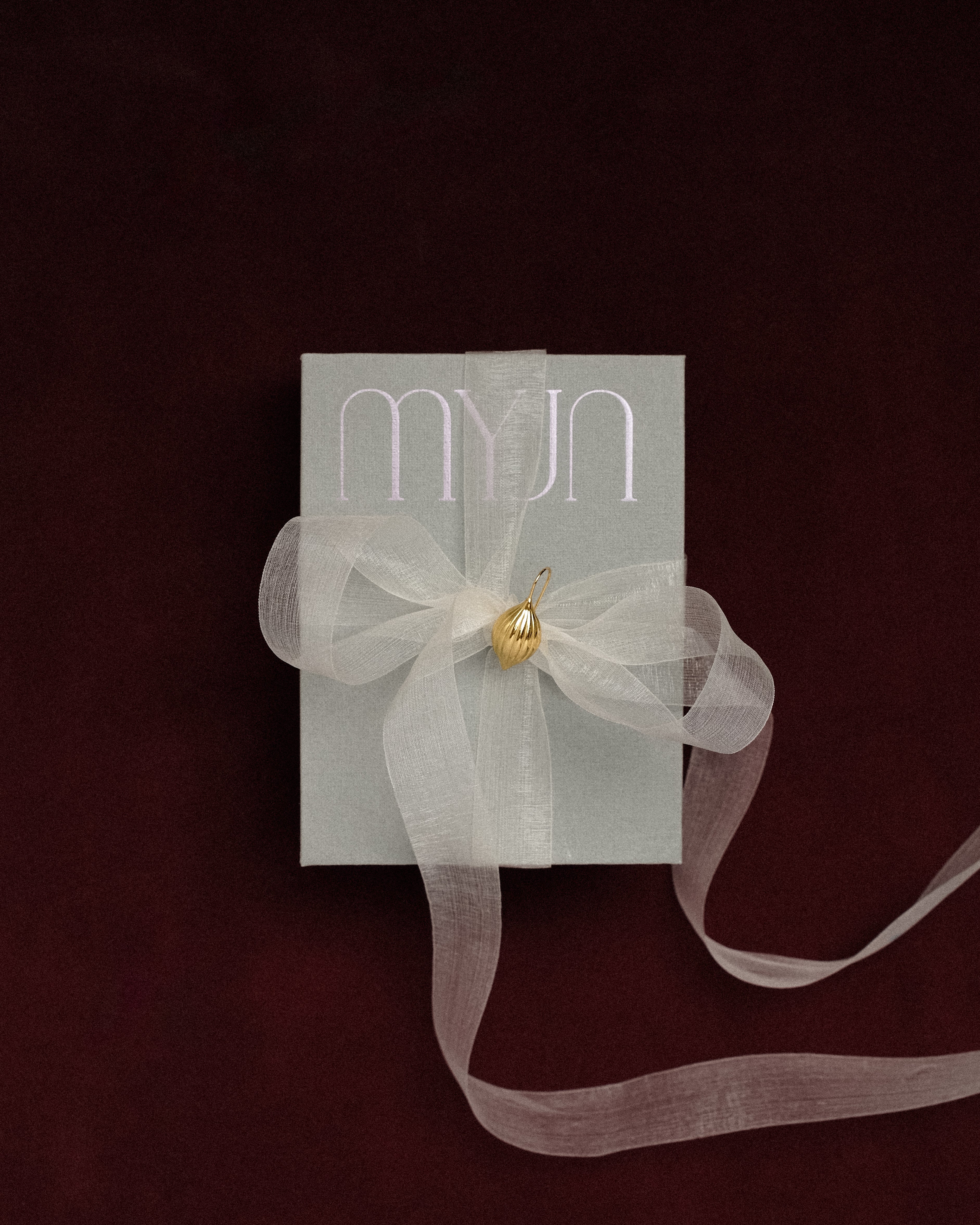 Silk Ribbon Tome Gifting Box (1 per order)