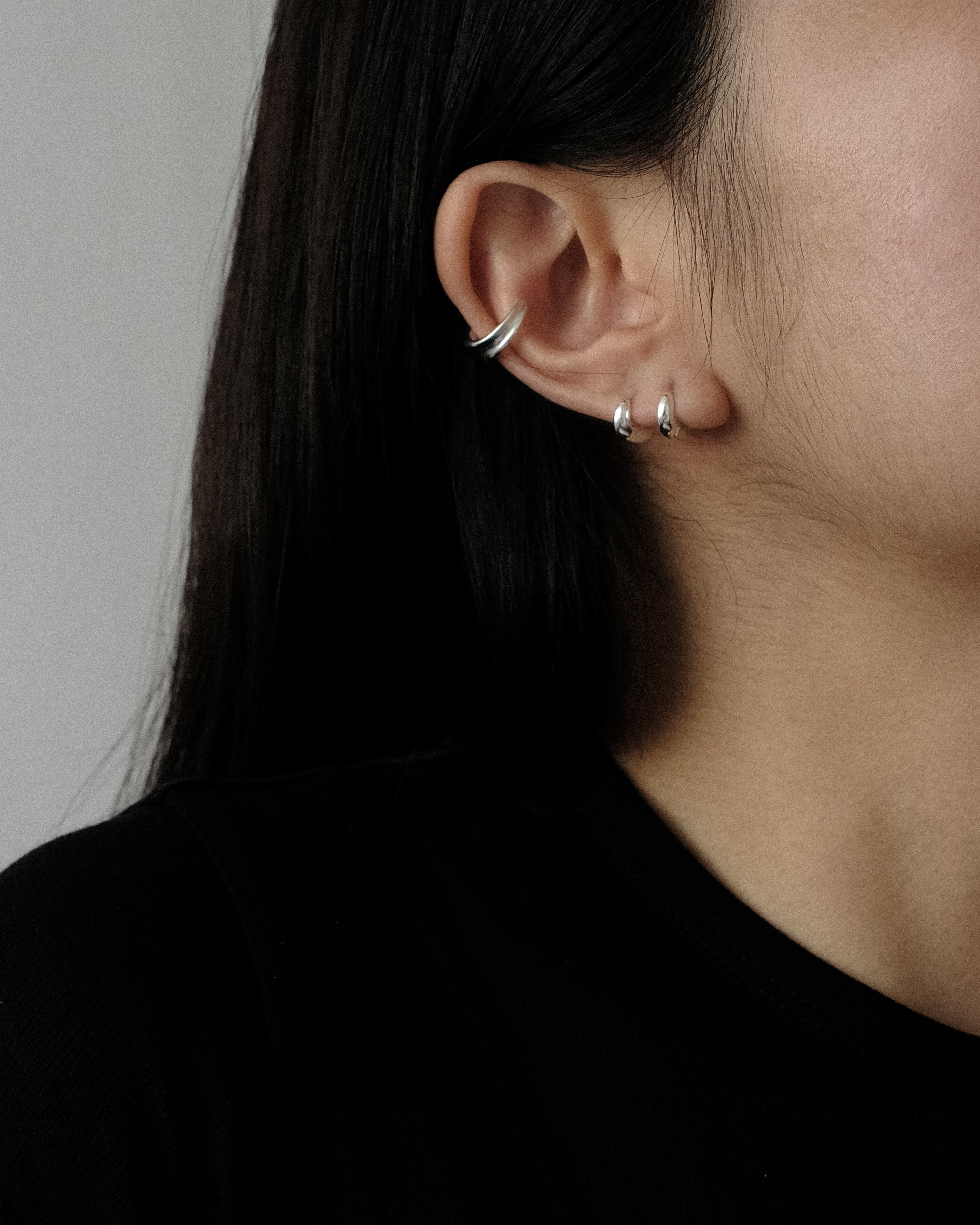 Rhía Brushed Ear Cuff