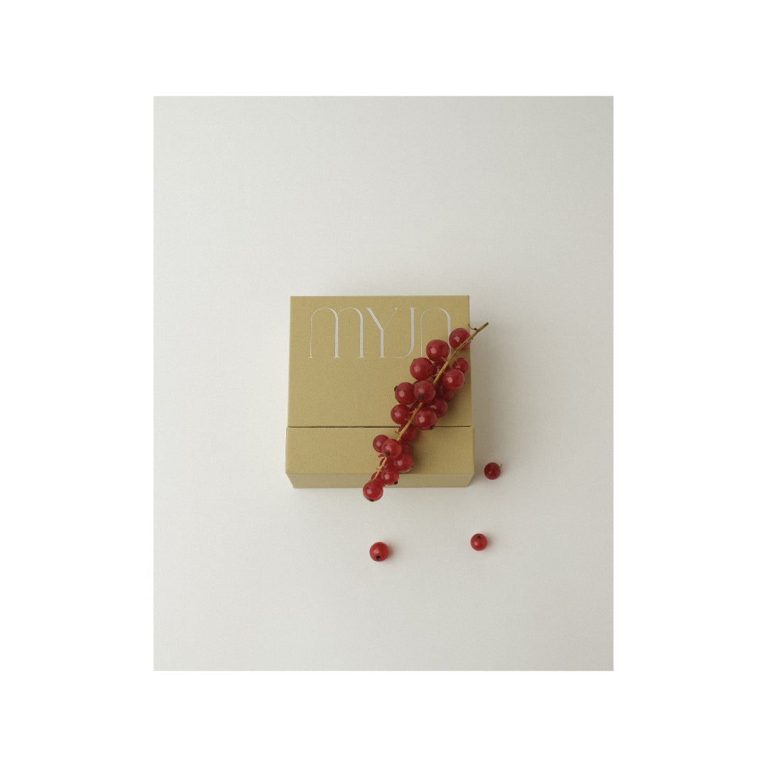 MYJN Olive Edition box in olive-pomace paper