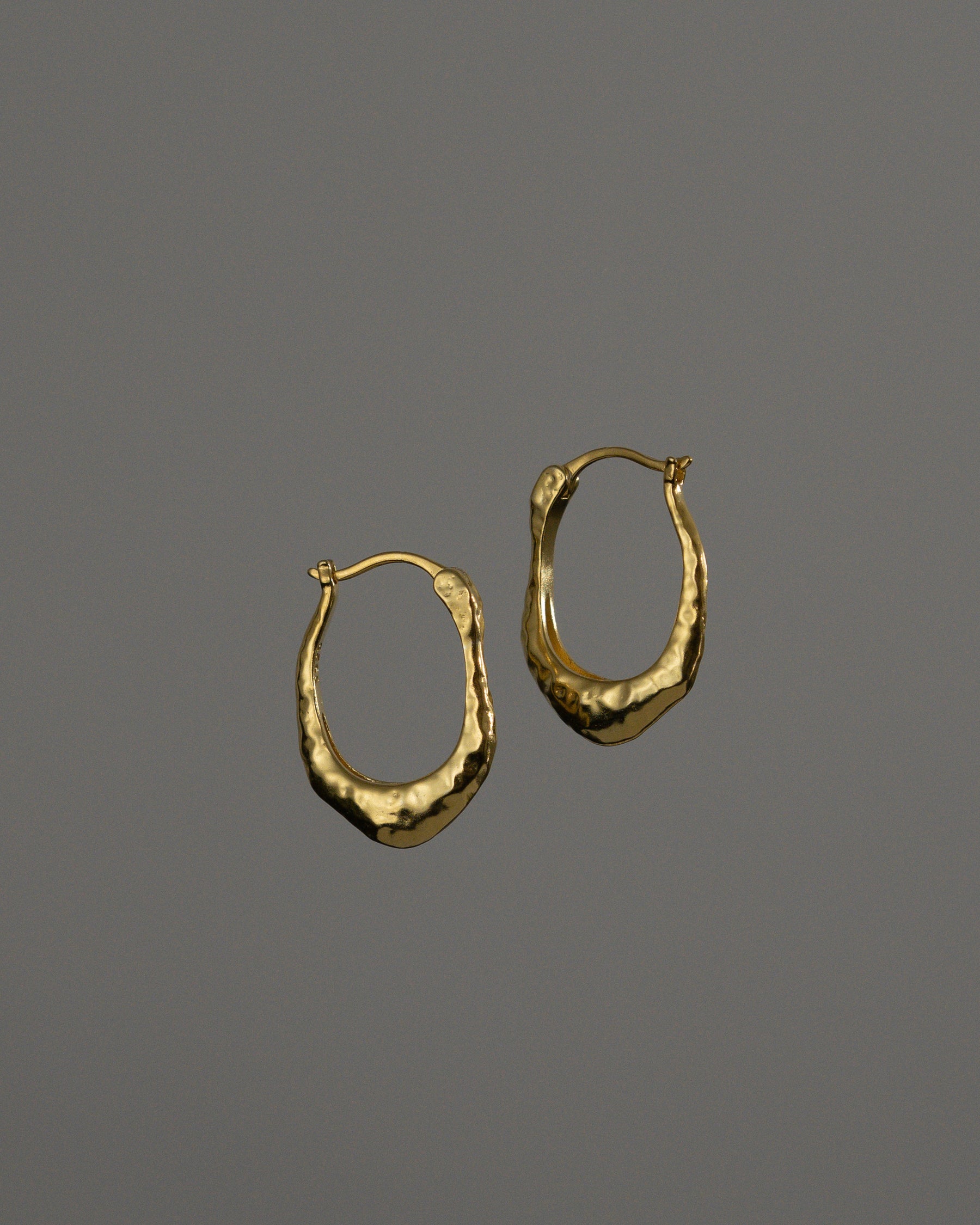 Jeune U shape Hammered Hoop Earrings