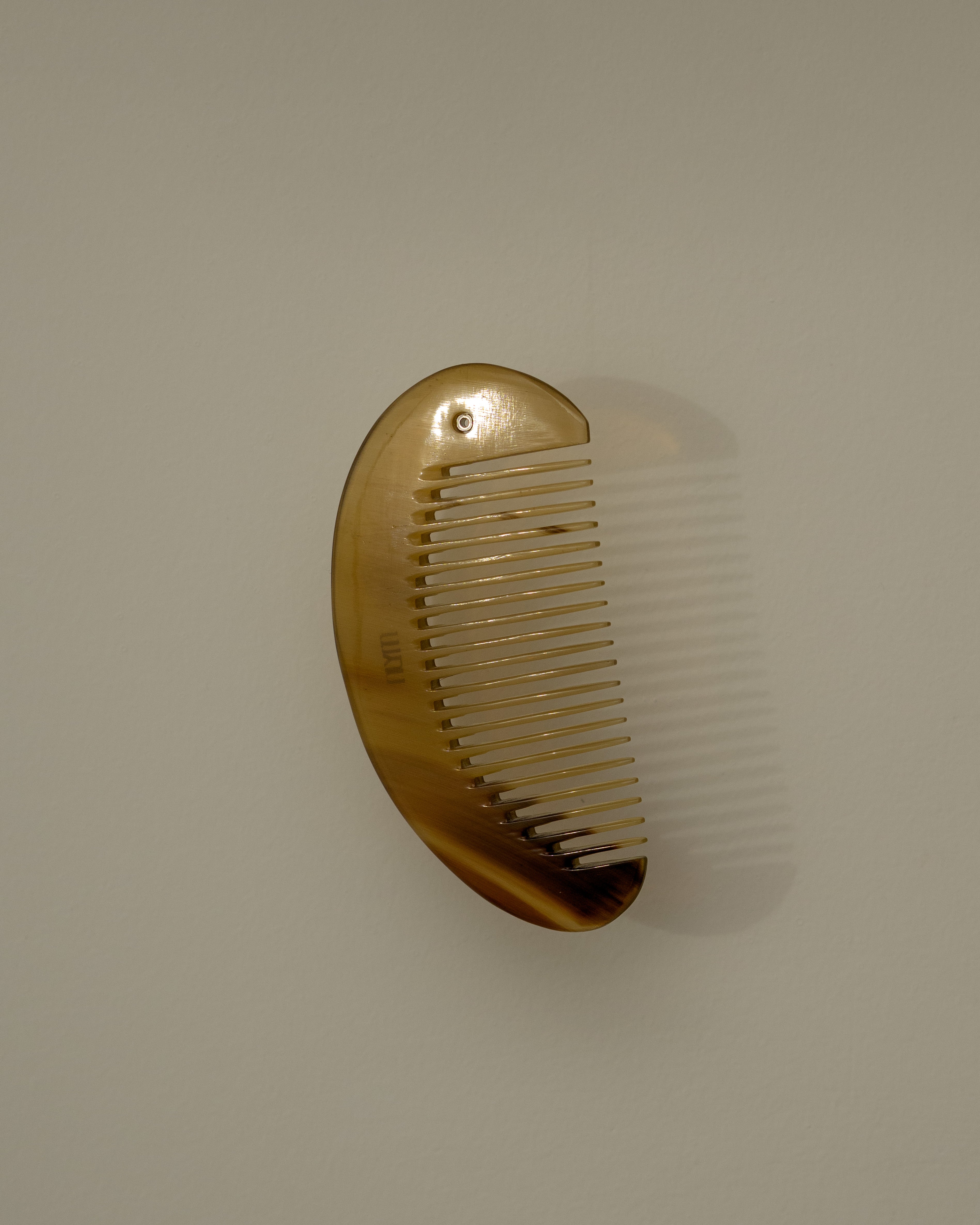 Curved Travel Horn Comb 002