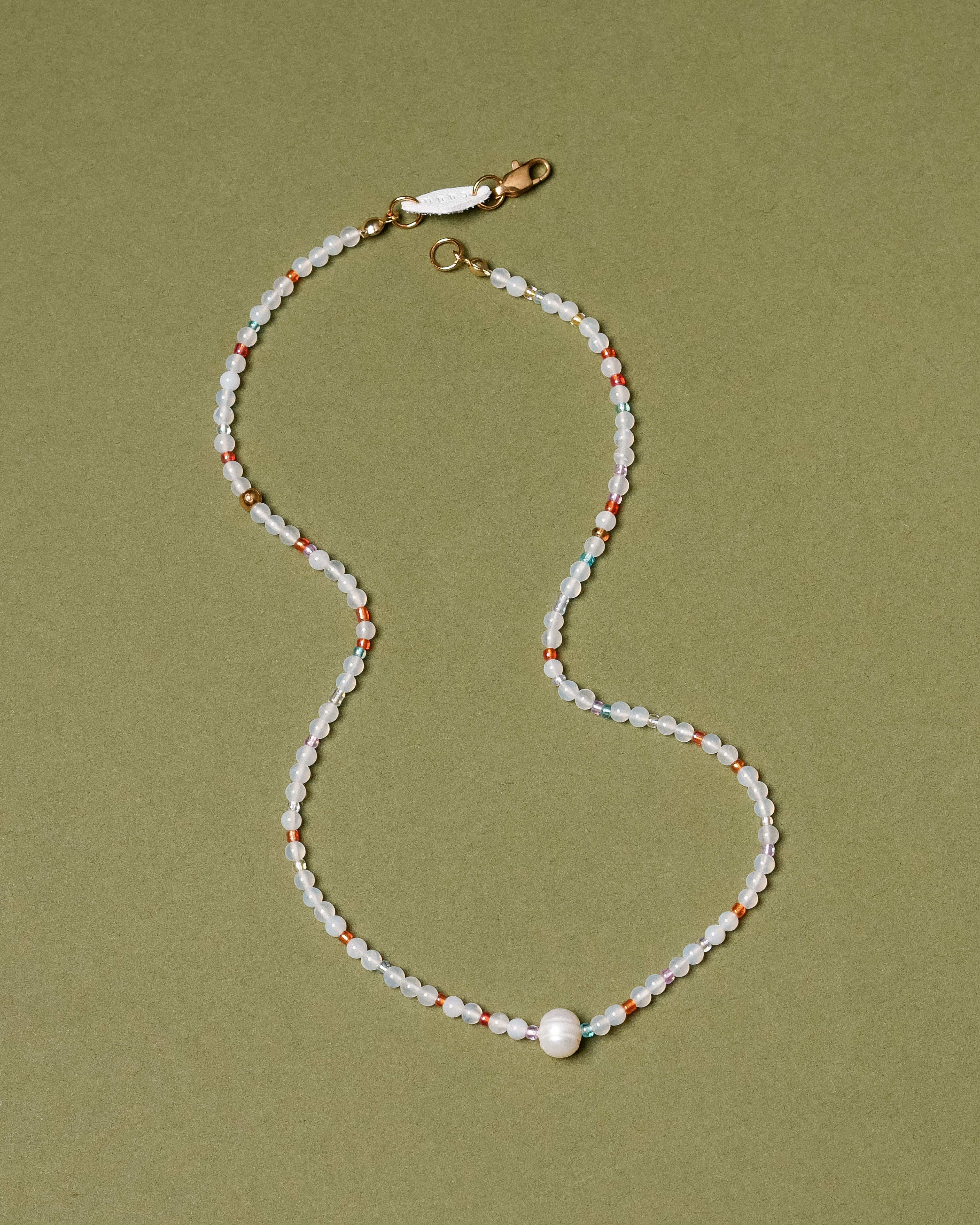 Hana White Agate Multicolor Beaded Pearl Necklace