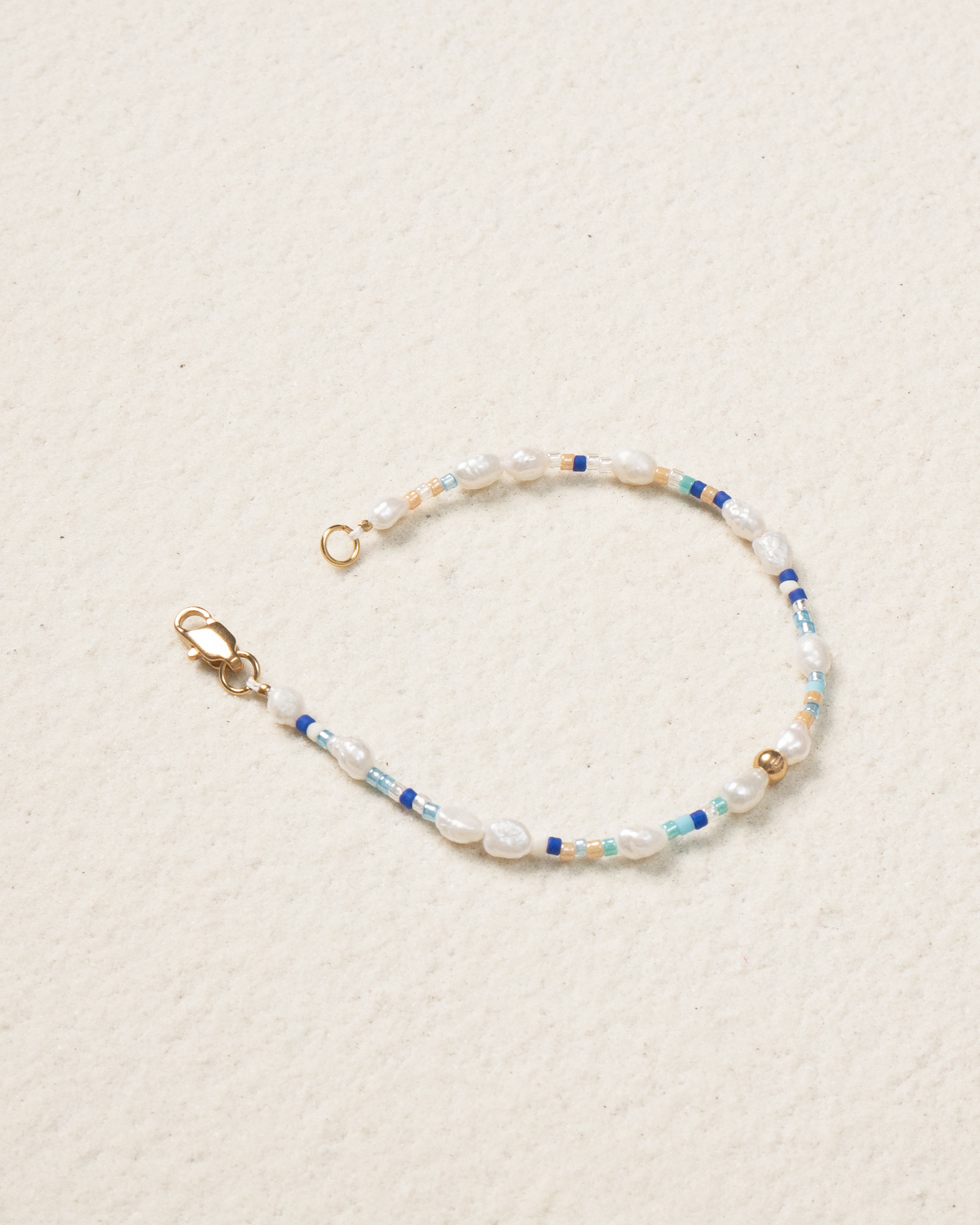 Isla Petite Multicolor Pearl Bracelet