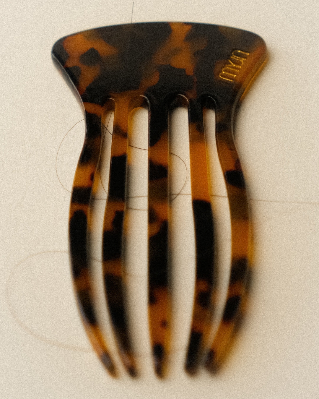 The Gardienne Hair Comb, Nacre