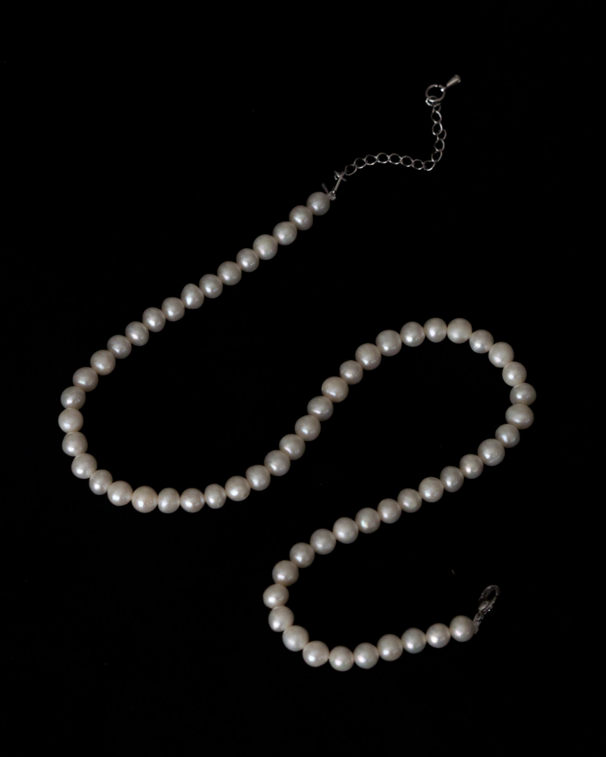 Giulia Pearl Choker Necklace