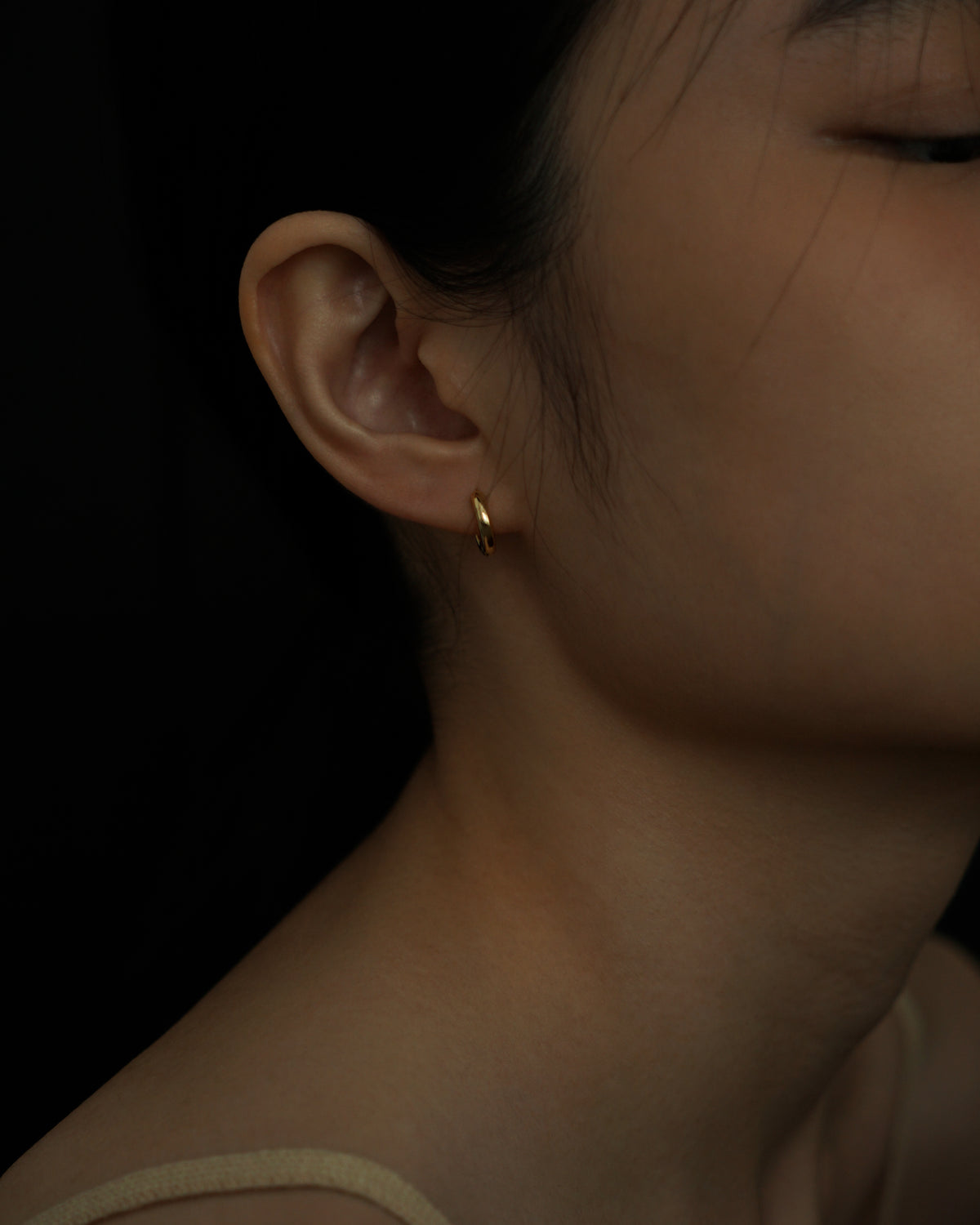 Basic Mini Huggie Hoop Earrings