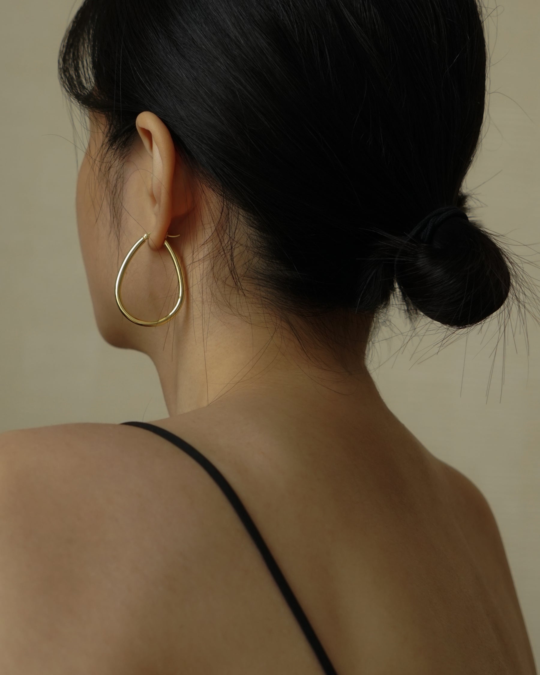 Taelyn Large Oval Hoop Earrings