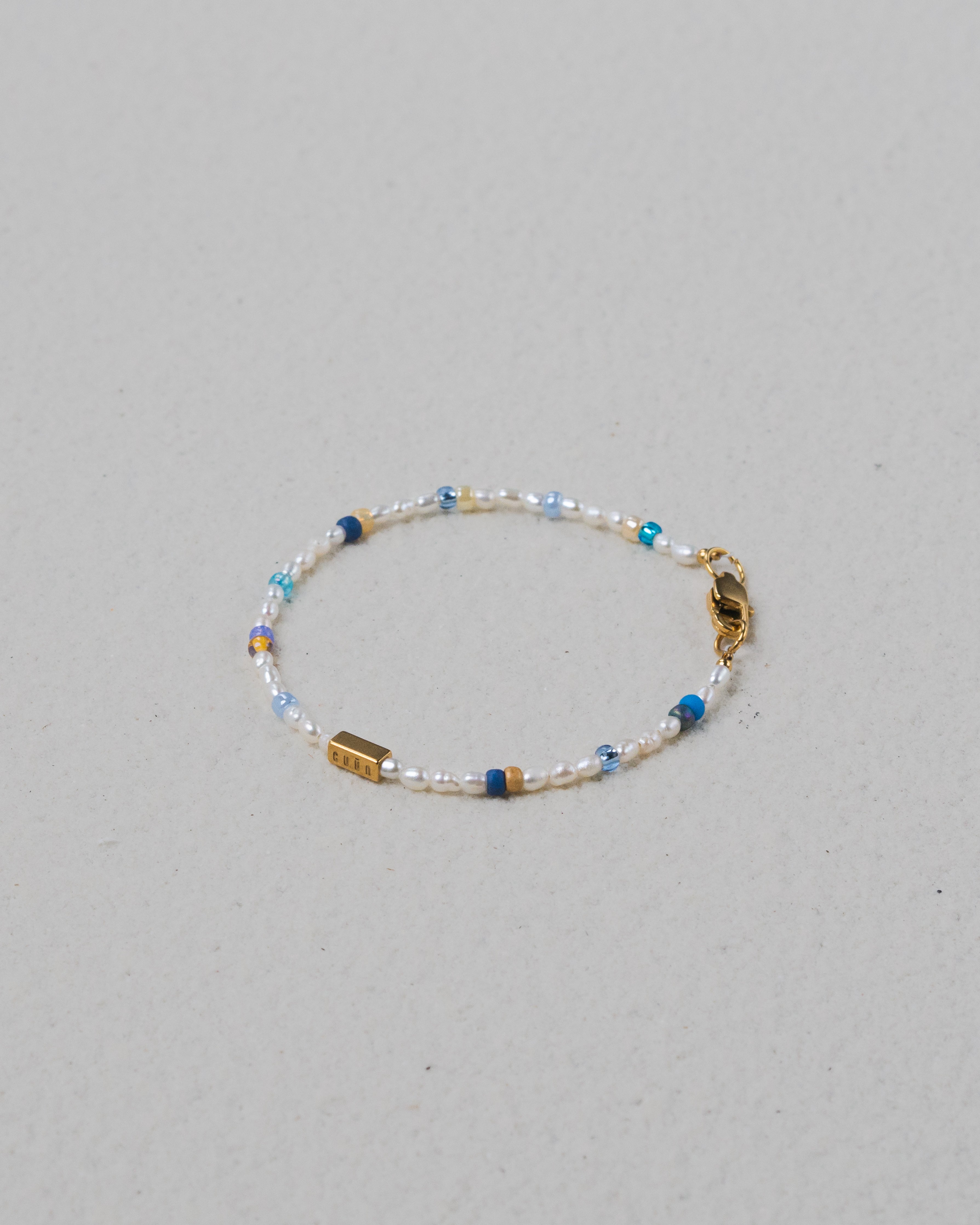 Mizu Blue Beaded Baroque Pearl Bracelet