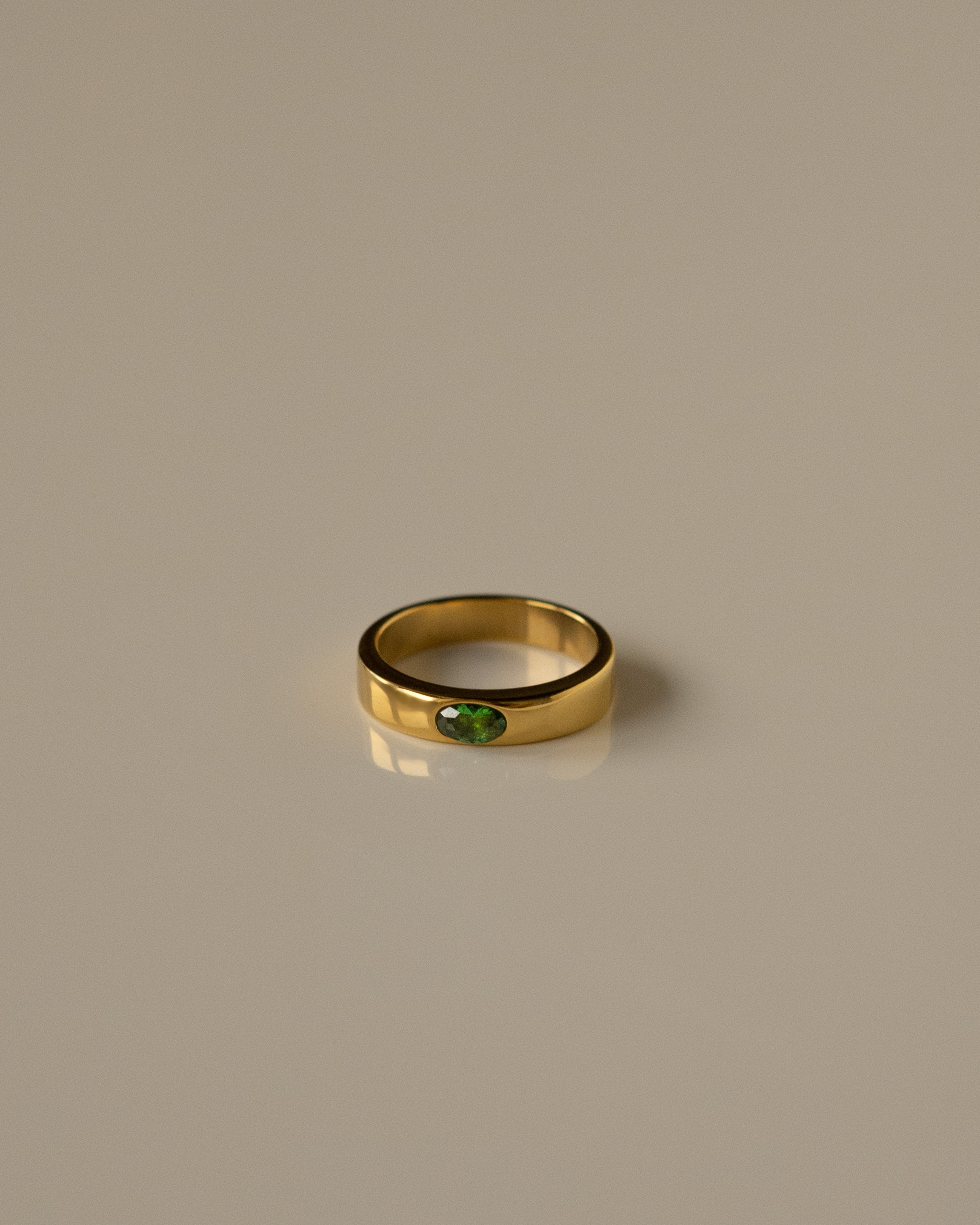 Claire Oval Peridot Green Band Ring