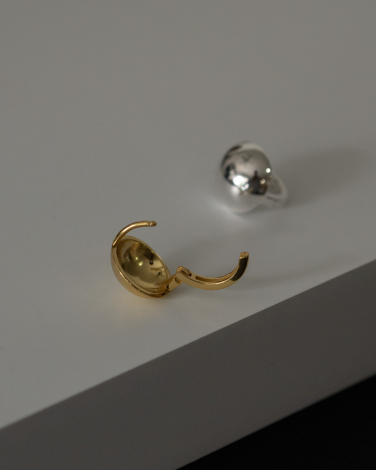Giro Dome Ball Hoop Earrings
