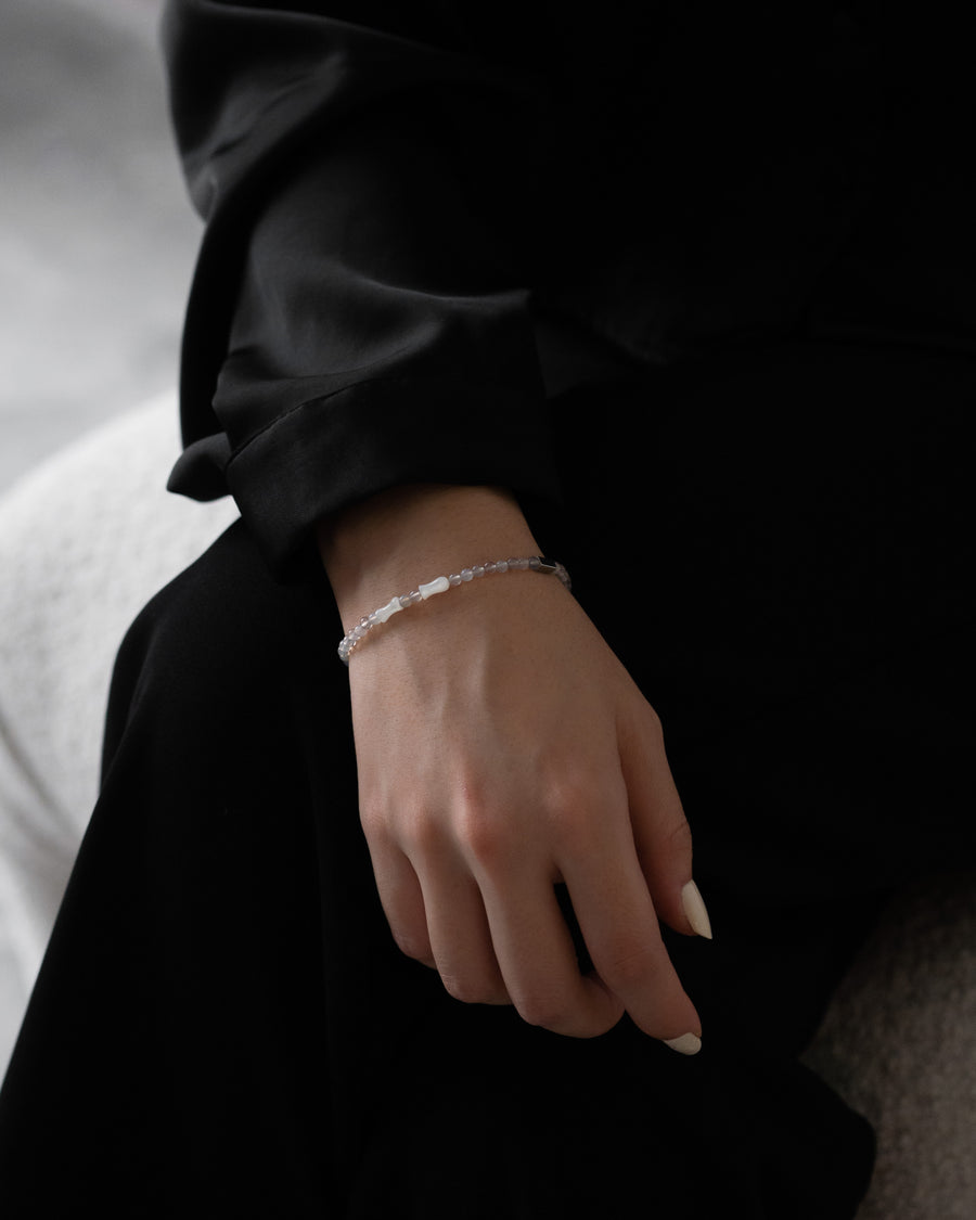 Haiiro Gray Agate Beaded Bracelet