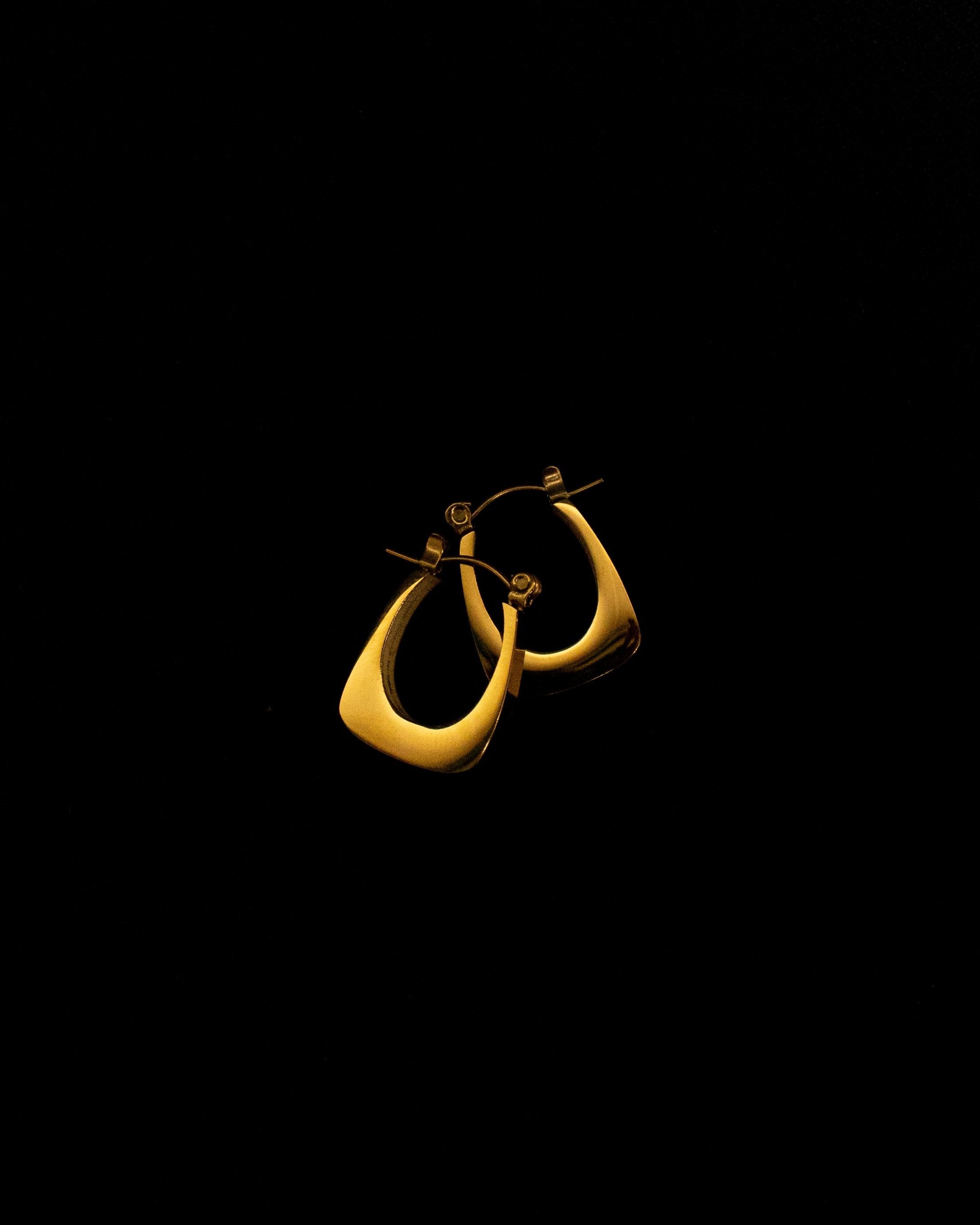 Uma U-shaped Bold Hoop Earrings