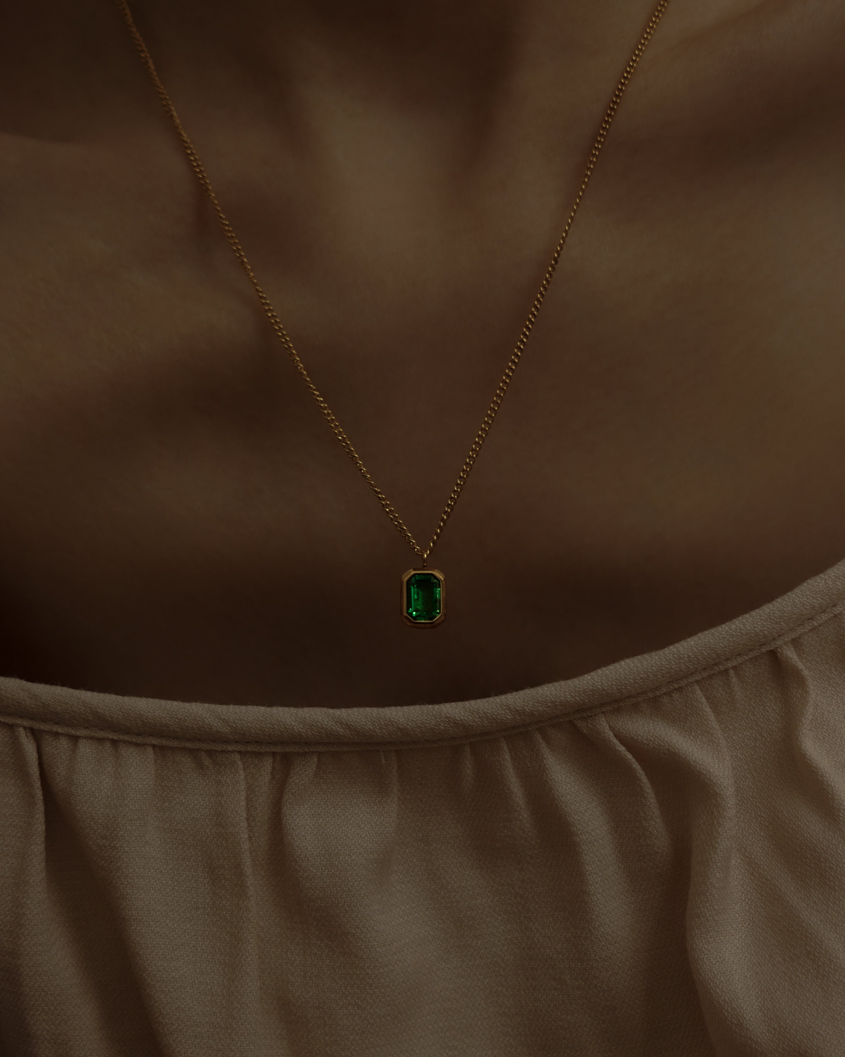 Alia Emerald Pendant Necklace