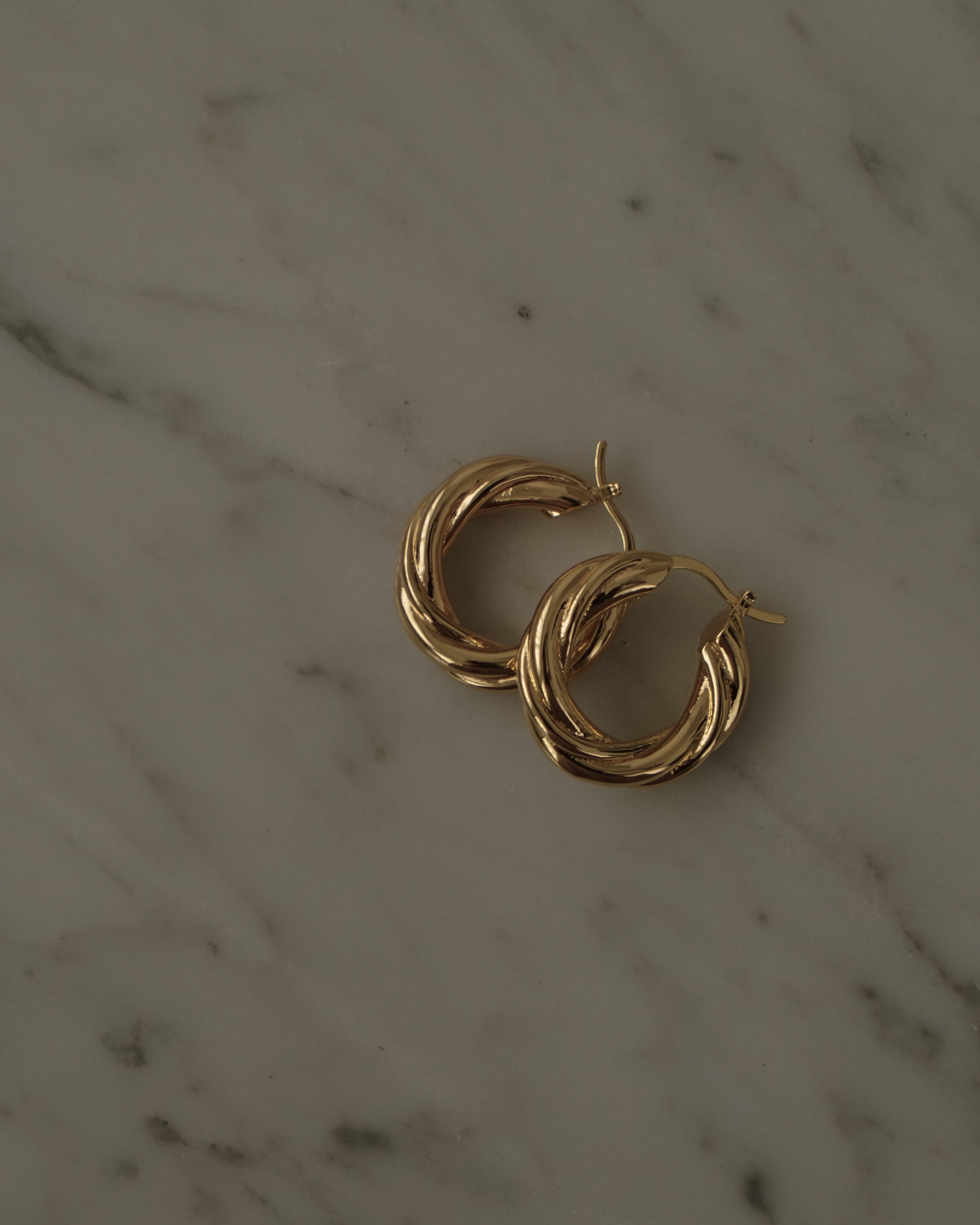 Andrée Twisted Bold Hoops