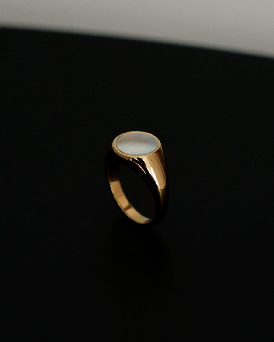 MYJN Rings Ines Mother of Pearl Signet Ring